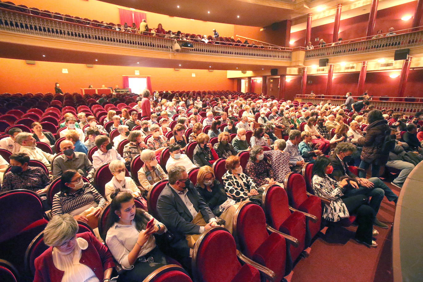 Imagen de público en el teatro Bretón de Logroño. 