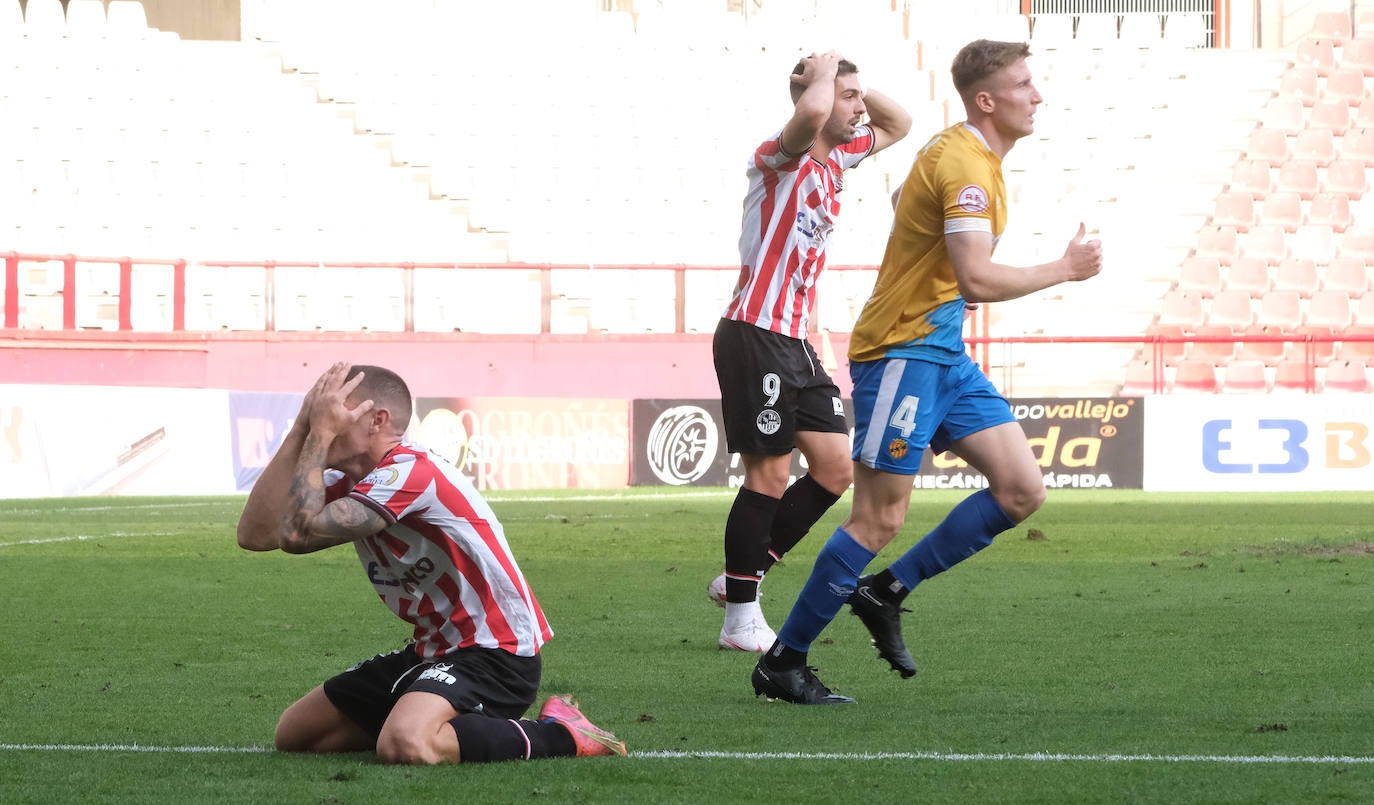Fotos: La SD Logroñés cae ante el Nástic