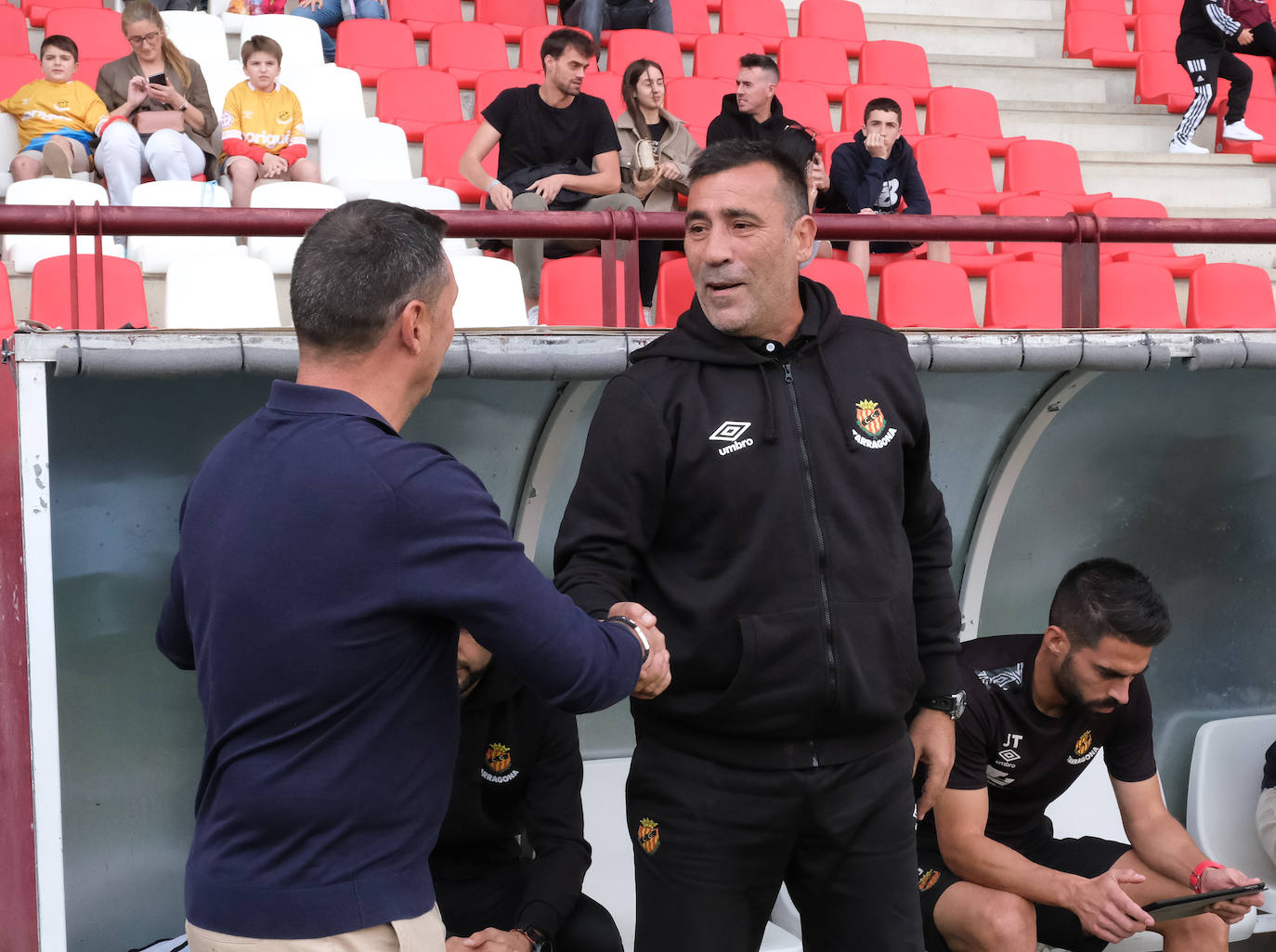 Fotos: La SD Logroñés cae ante el Nástic