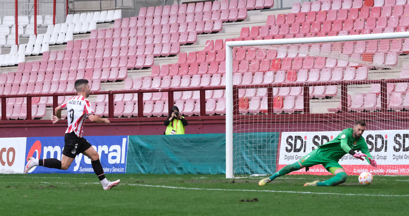 Fotos: La SD Logroñés cae ante el Nástic