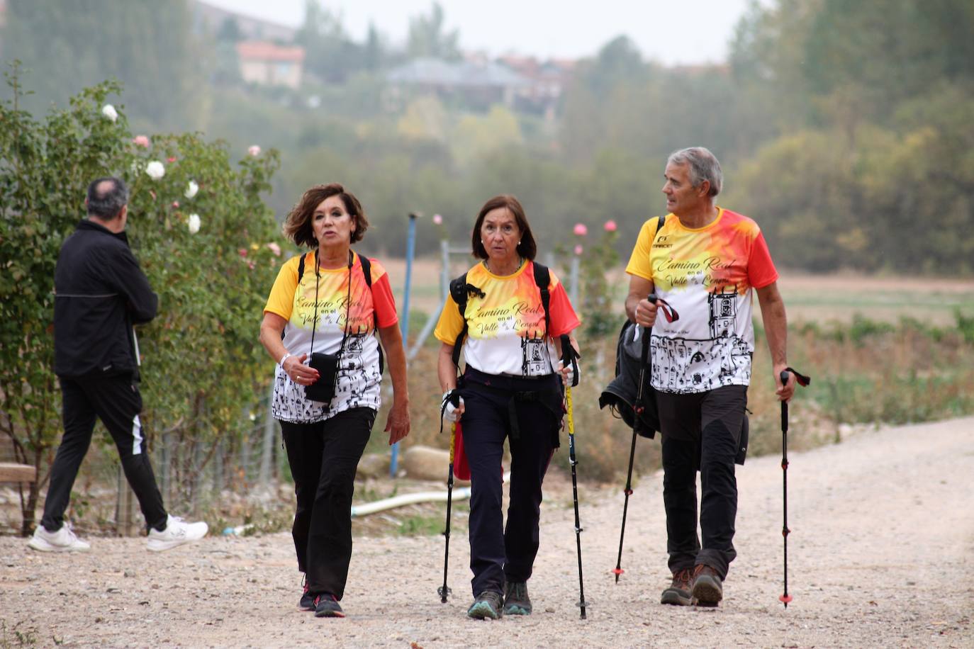 Fotos: Visita al Valle de la Lengua: doscientas personas recorren el Camino Real entre Nájera y San Millán de la Cogolla