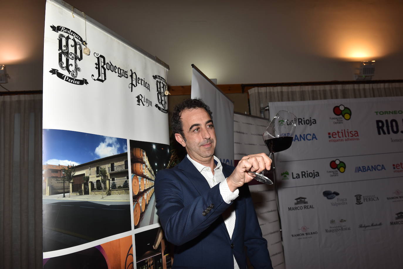 Fotos: Cata y entrega de premios del torneo de golf de Bodegas Perica