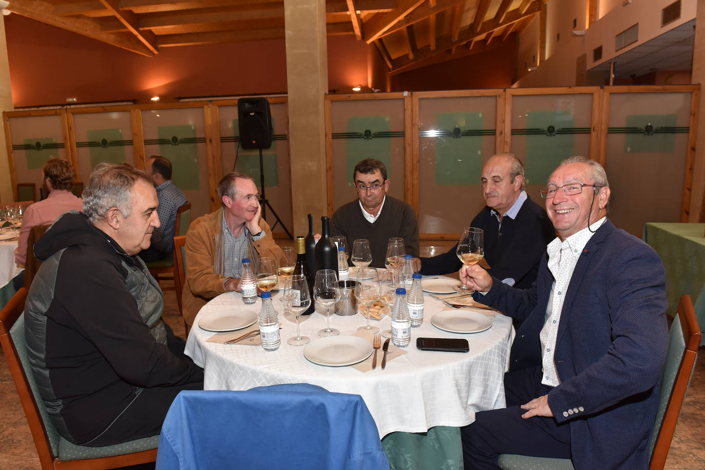 Fotos: Cata y entrega de premios del torneo de golf de Bodegas Perica