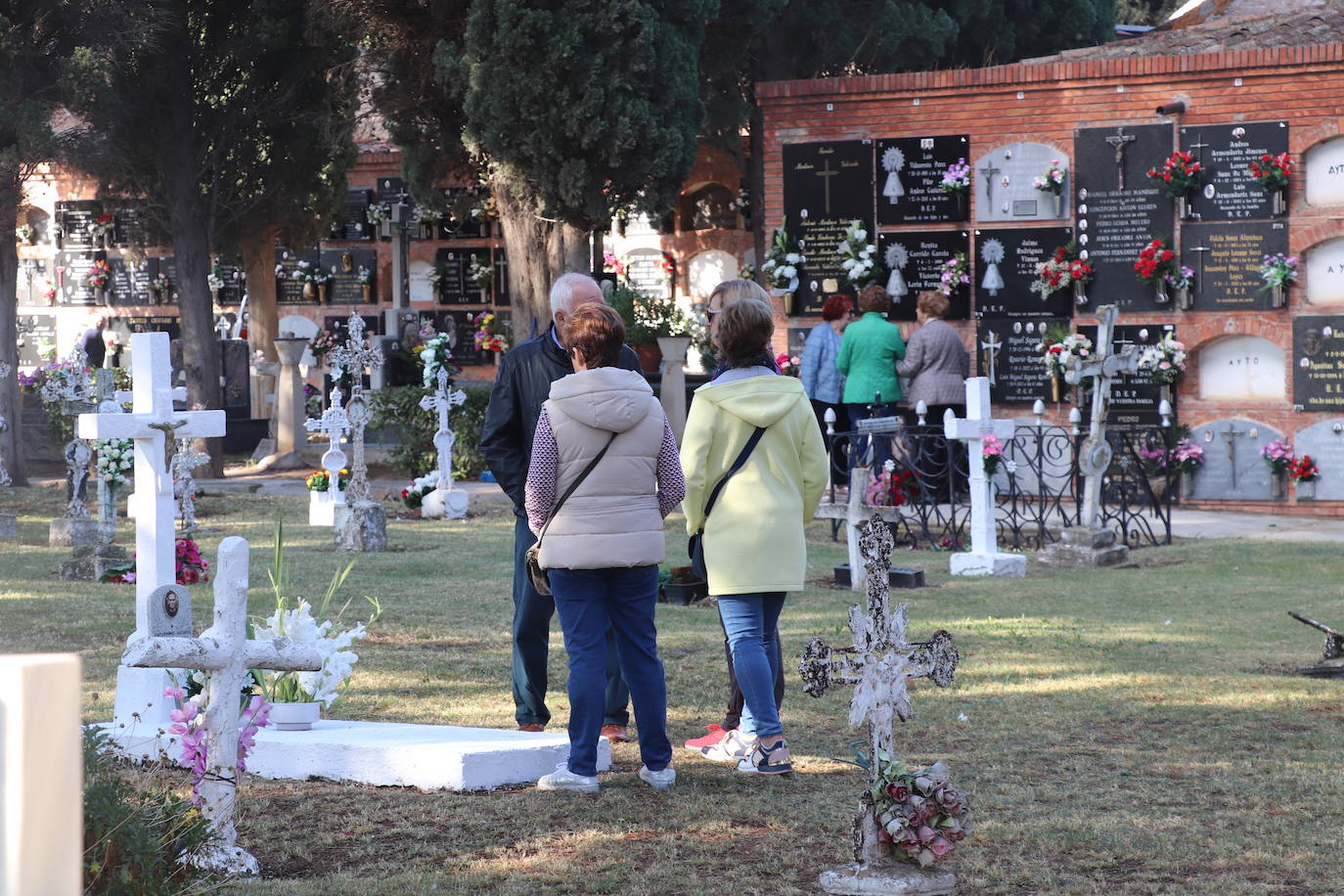 Visita al cementerio de Alfaro.