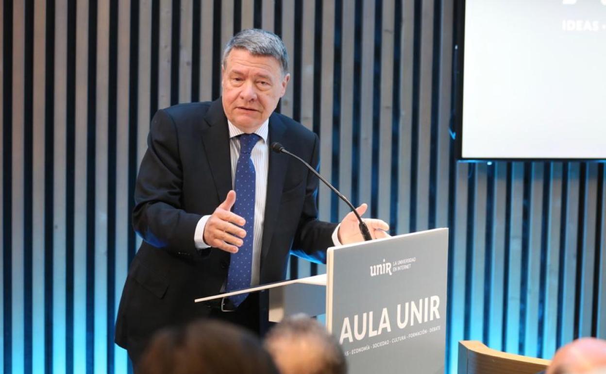 Jordi Sevilla, durante su charla de este lunes en el Aula UNIR. 