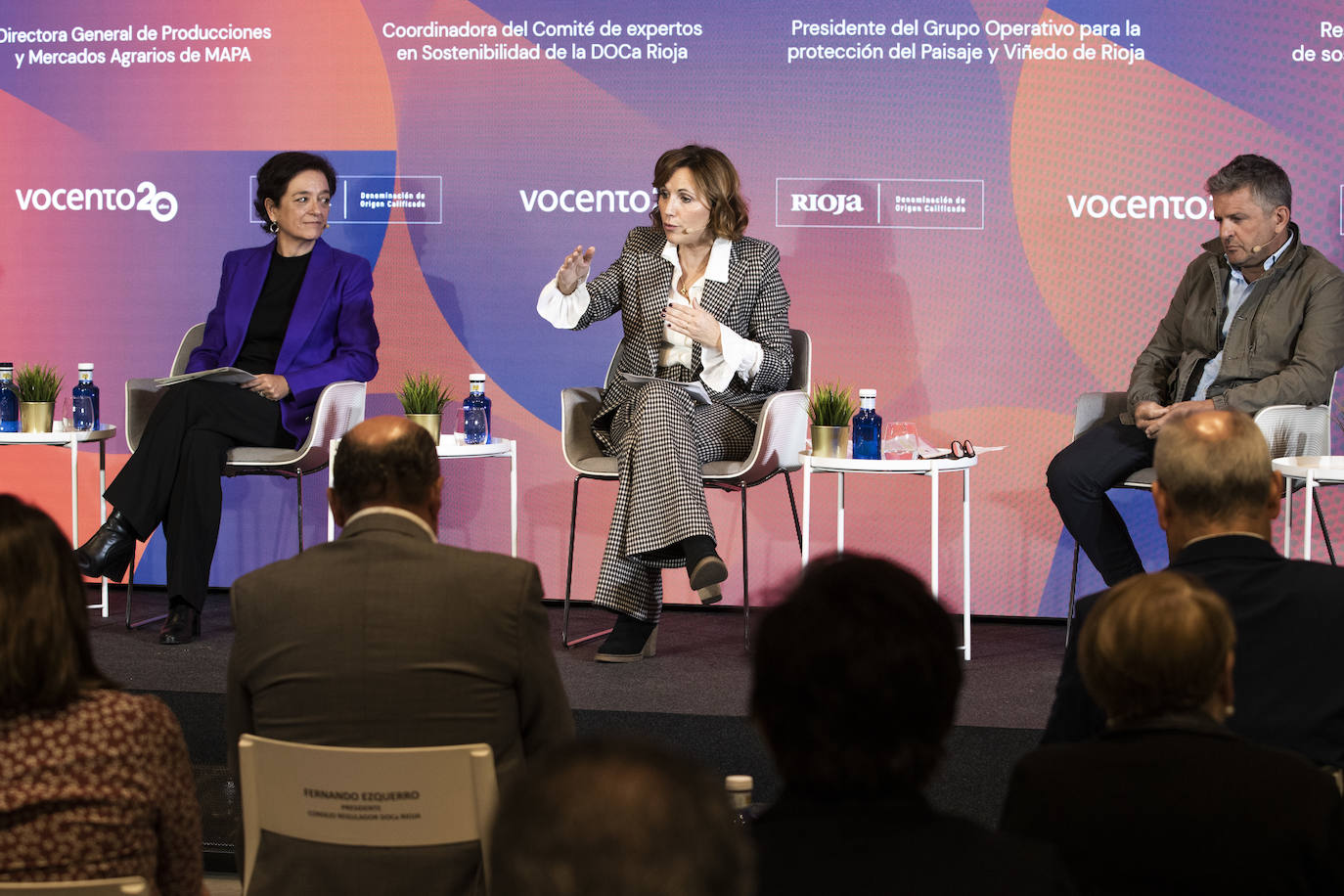 Fotos: &#039;Respuestas sectoriales al reto de la sostenibilidad&#039;, foro organizado por el Grupo Vocento y patrocinado por el Consejo Regulador de la Denominación de Origen Calificada (DOCa) Rioja