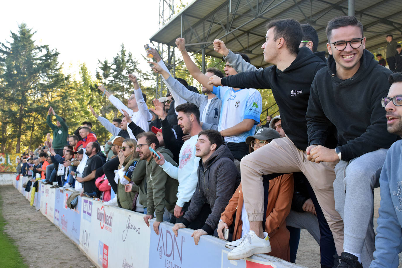 Fotos: Los penaltis catapultan al Arnedo