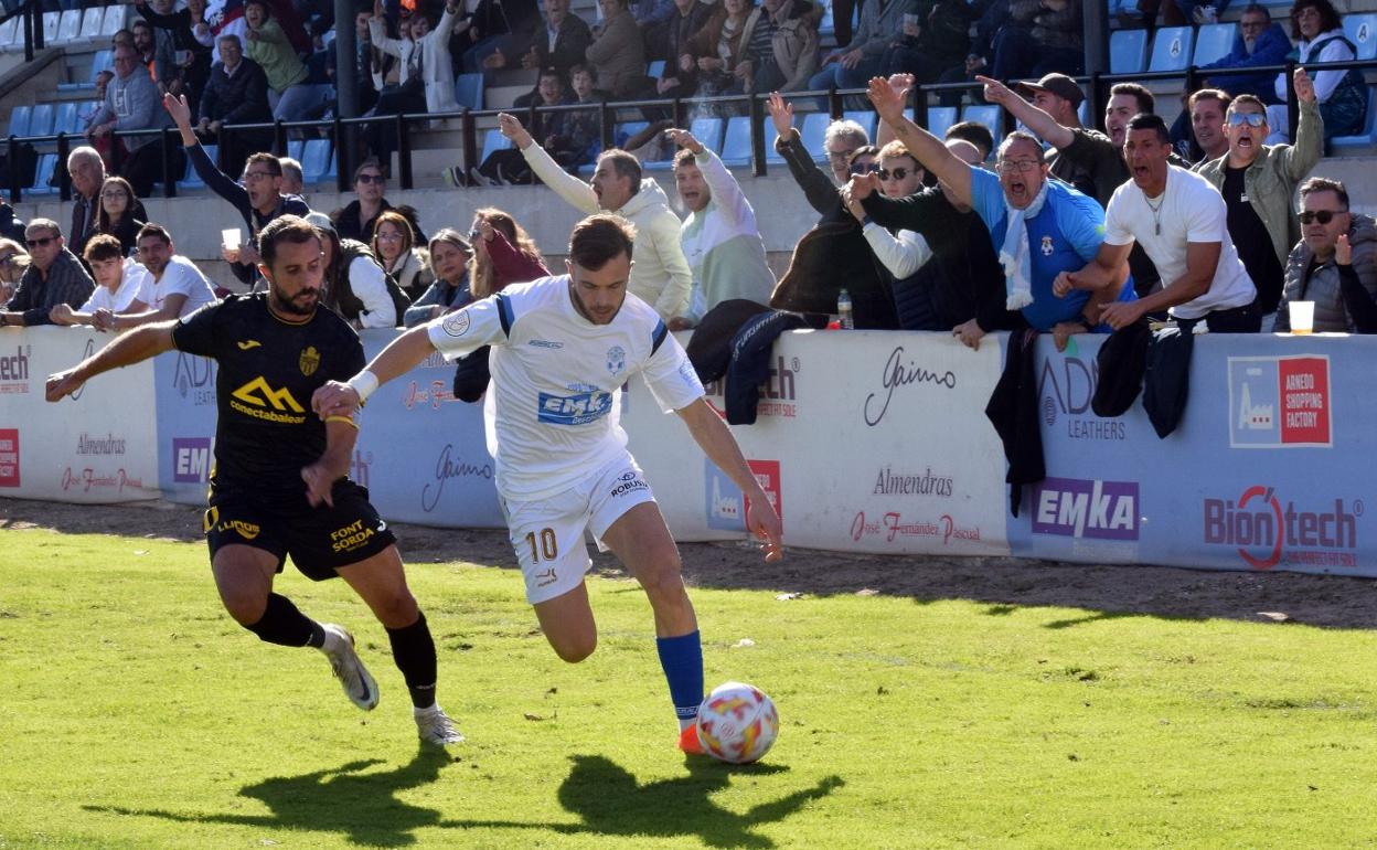 Míchel, durante el partido frente al Atlético Baleares. 