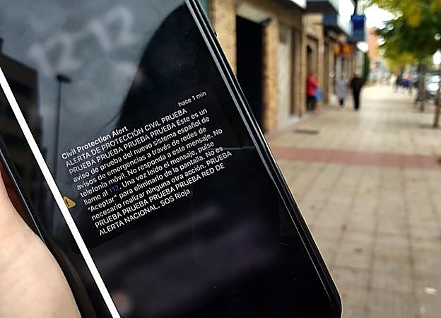 Alerta que ha llegado a los móviles de la zona suroeste de Logroño, como simulacro de una posible catástrofe. 