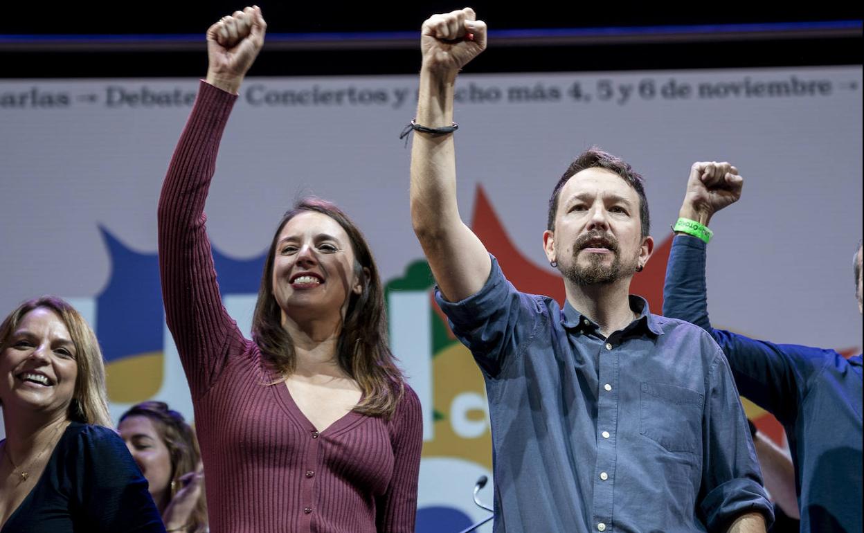 El exlíder de Podemos, Pablo Iglesias, y la ministra de Igualdad, Irene Montero, en la 'Uni de otoño' organizada por su partido a principios de noviembre.