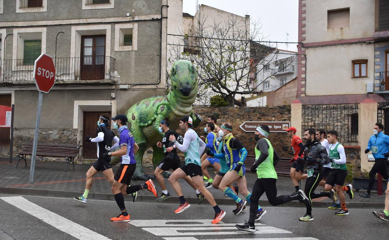 Carrera pedestre 'Entre dinosaurios' en 2021.