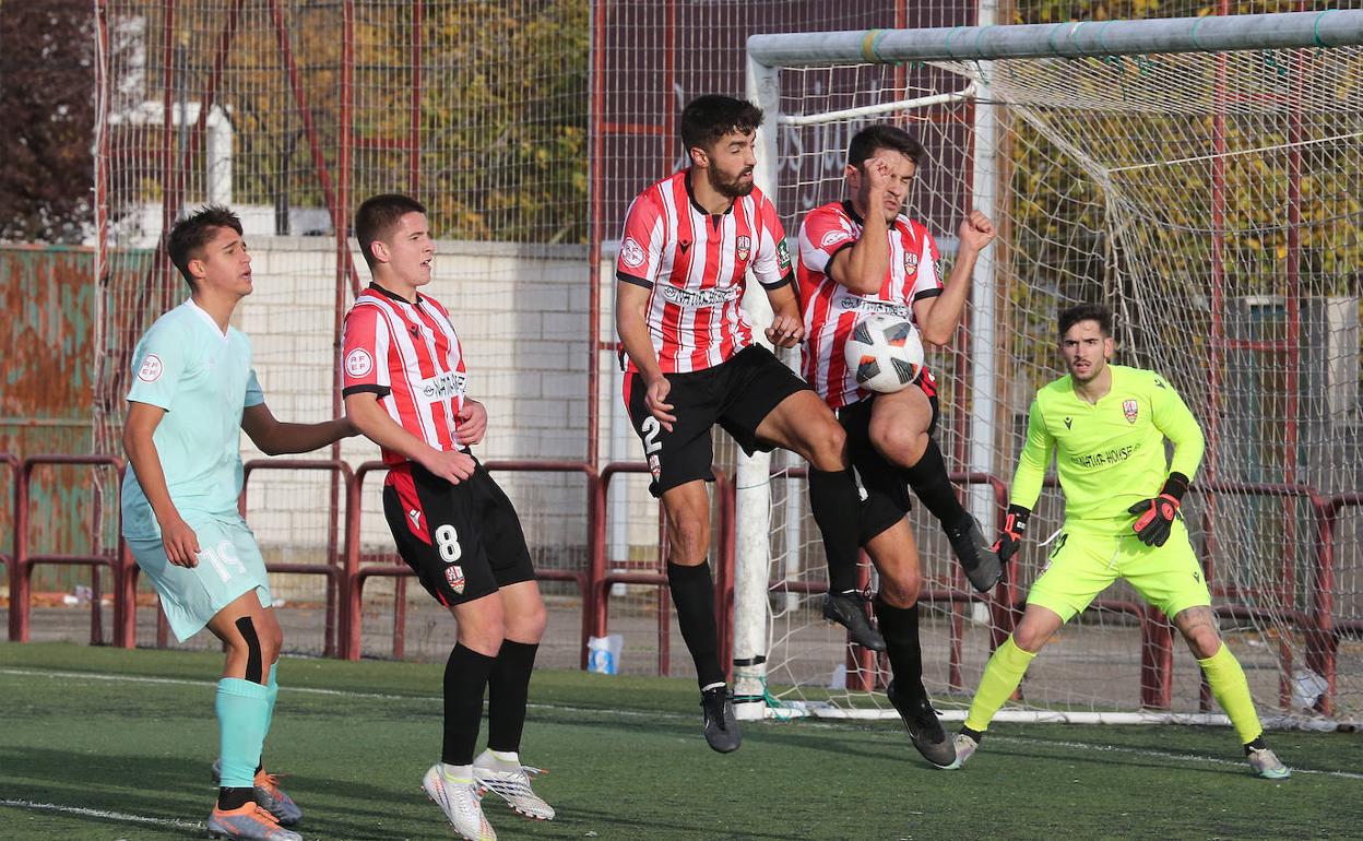 La UD Logroñés B pasa por encima del Arenas de Getxo