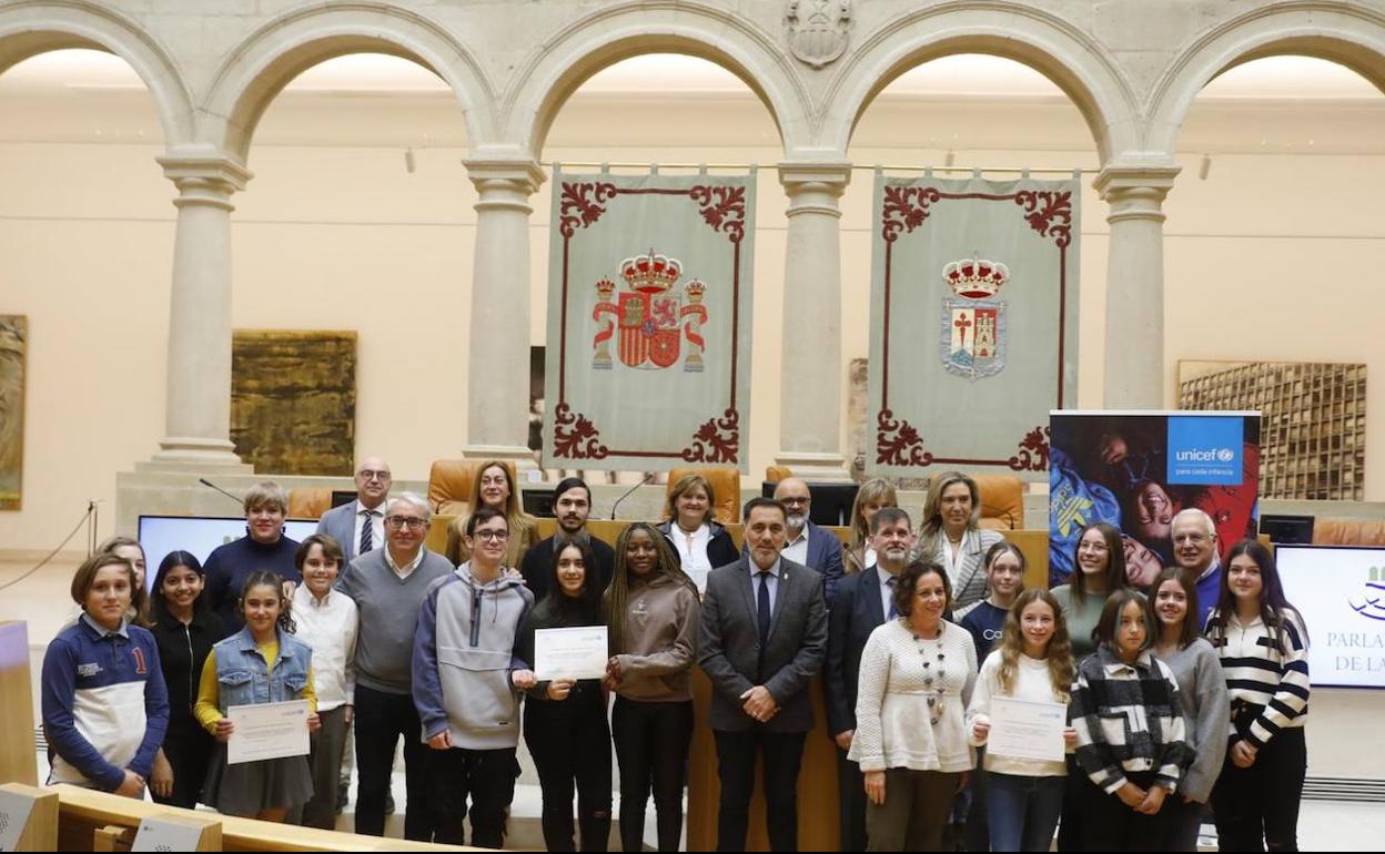 Acto de UNICEF que se ha desarrollado en el Parlamento regional para conmemorar el Día Mundial de la Infancia