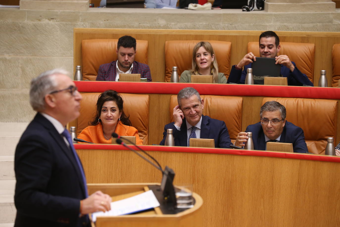 Fotos: Sesión ordinaria en el Parlamento riojano