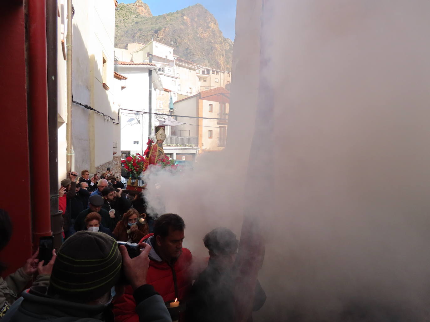 Fotos: Arnedillo recupera la Procesión del Humo tras la pandemia