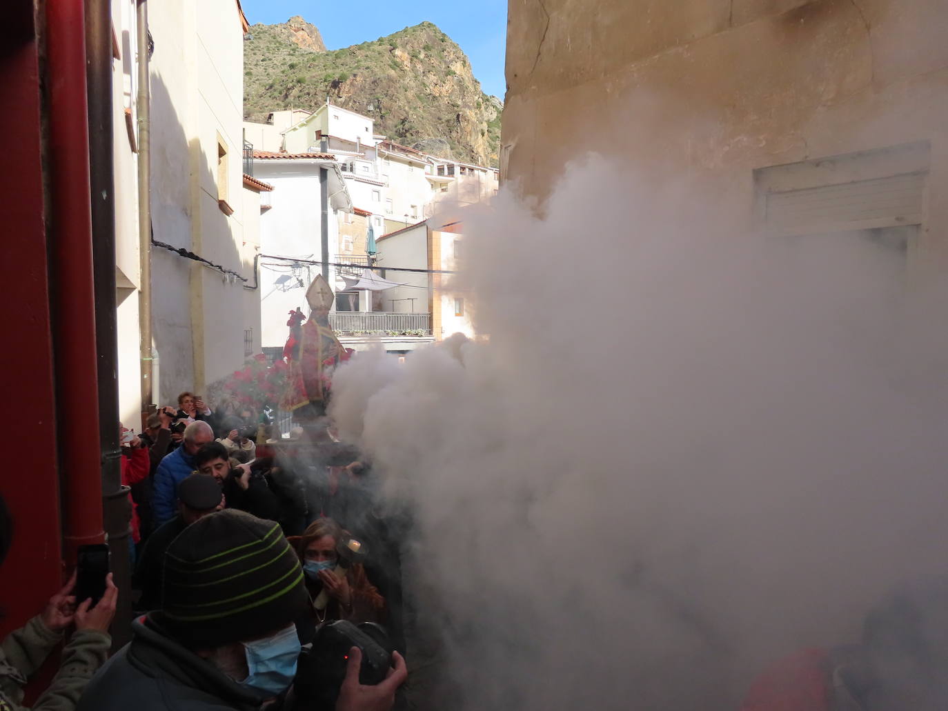 Fotos: Arnedillo recupera la Procesión del Humo tras la pandemia