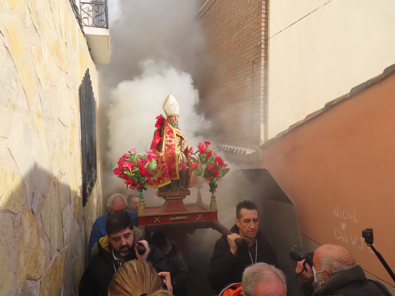 Fotos: Arnedillo recupera la Procesión del Humo tras la pandemia