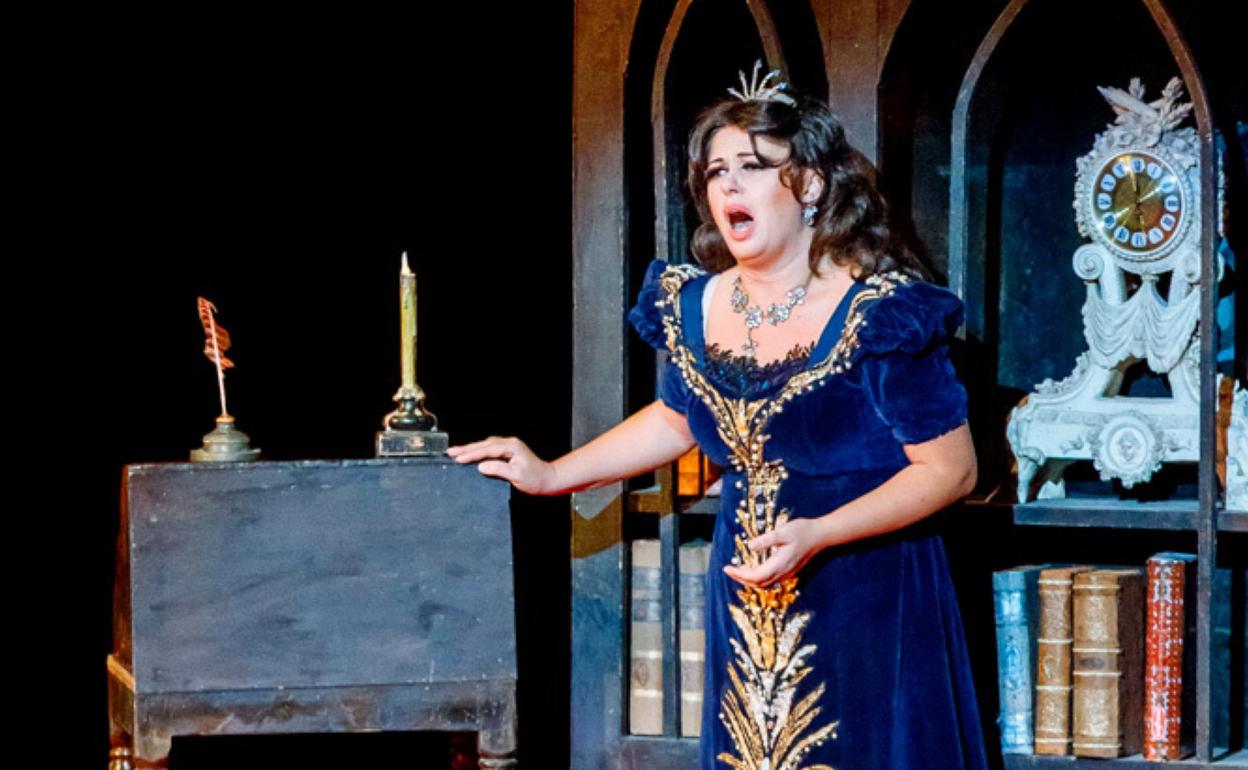 La soprano Olga Perrier. 