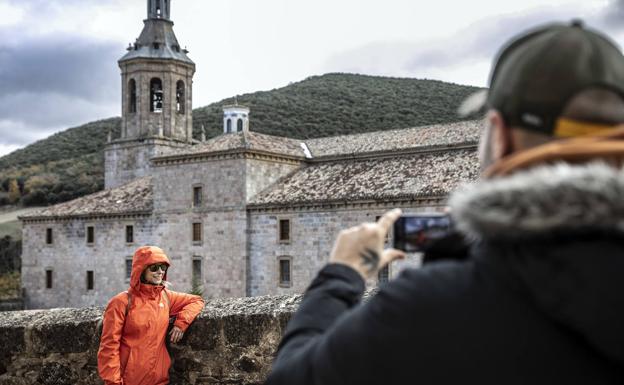 Imagen principal - Y la vida siguió tan igual como distinta