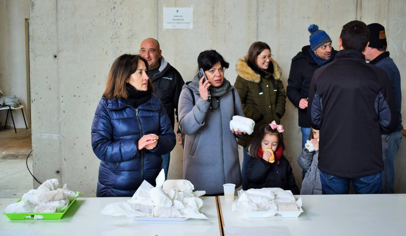 Fotos: Jornada de mercado y visitas al belén, en Sorzano