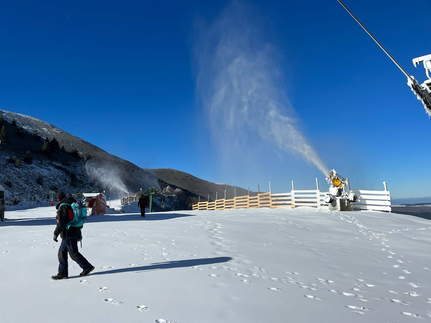 Fotos: Valdezcaray, a la espera de tener más nieve