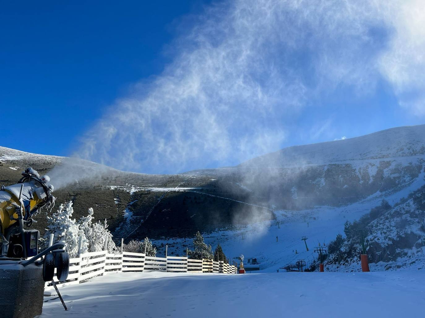 Fotos: Valdezcaray, a la espera de tener más nieve