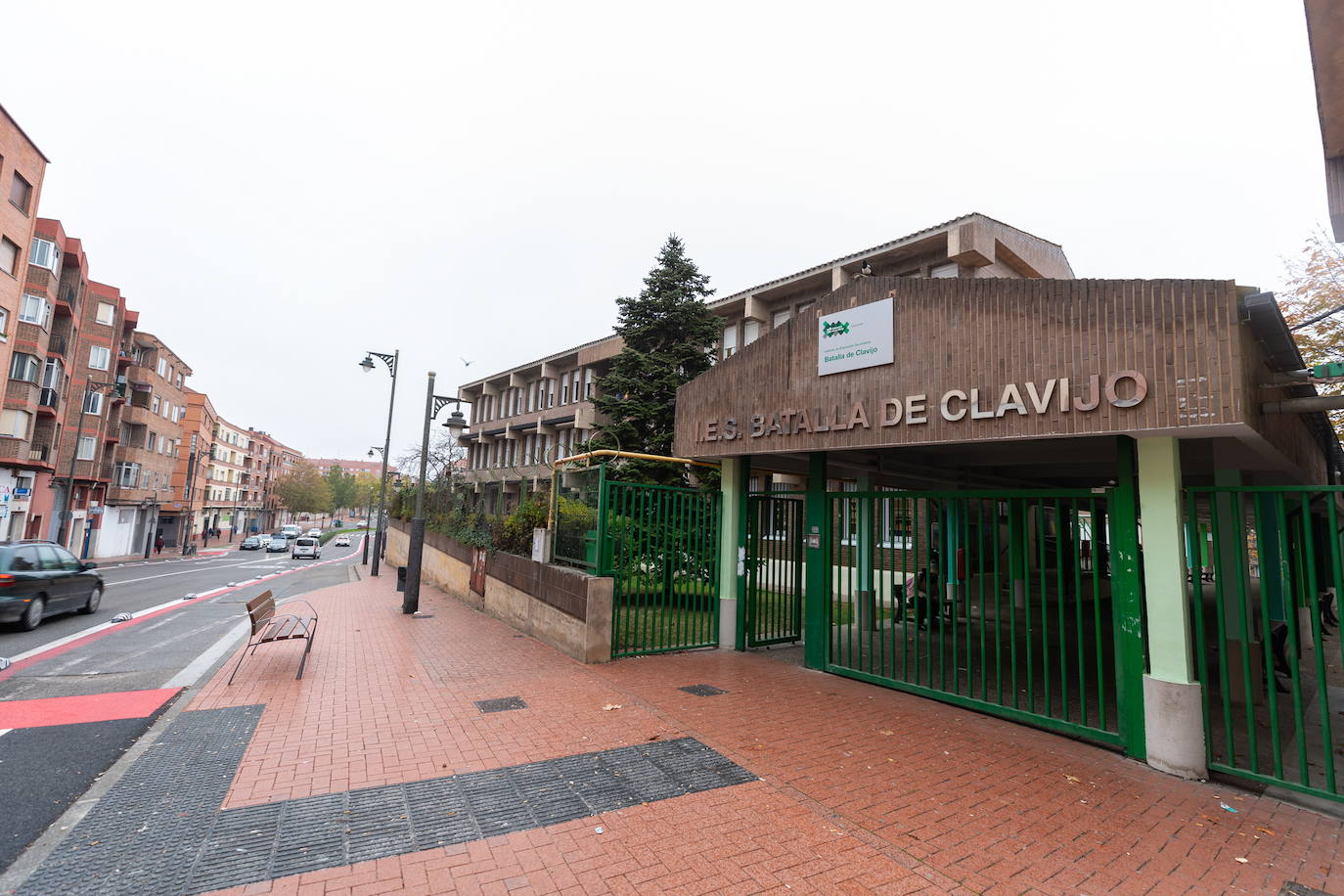 Imagen de la entrada al IES Batalla de Clavijo. 