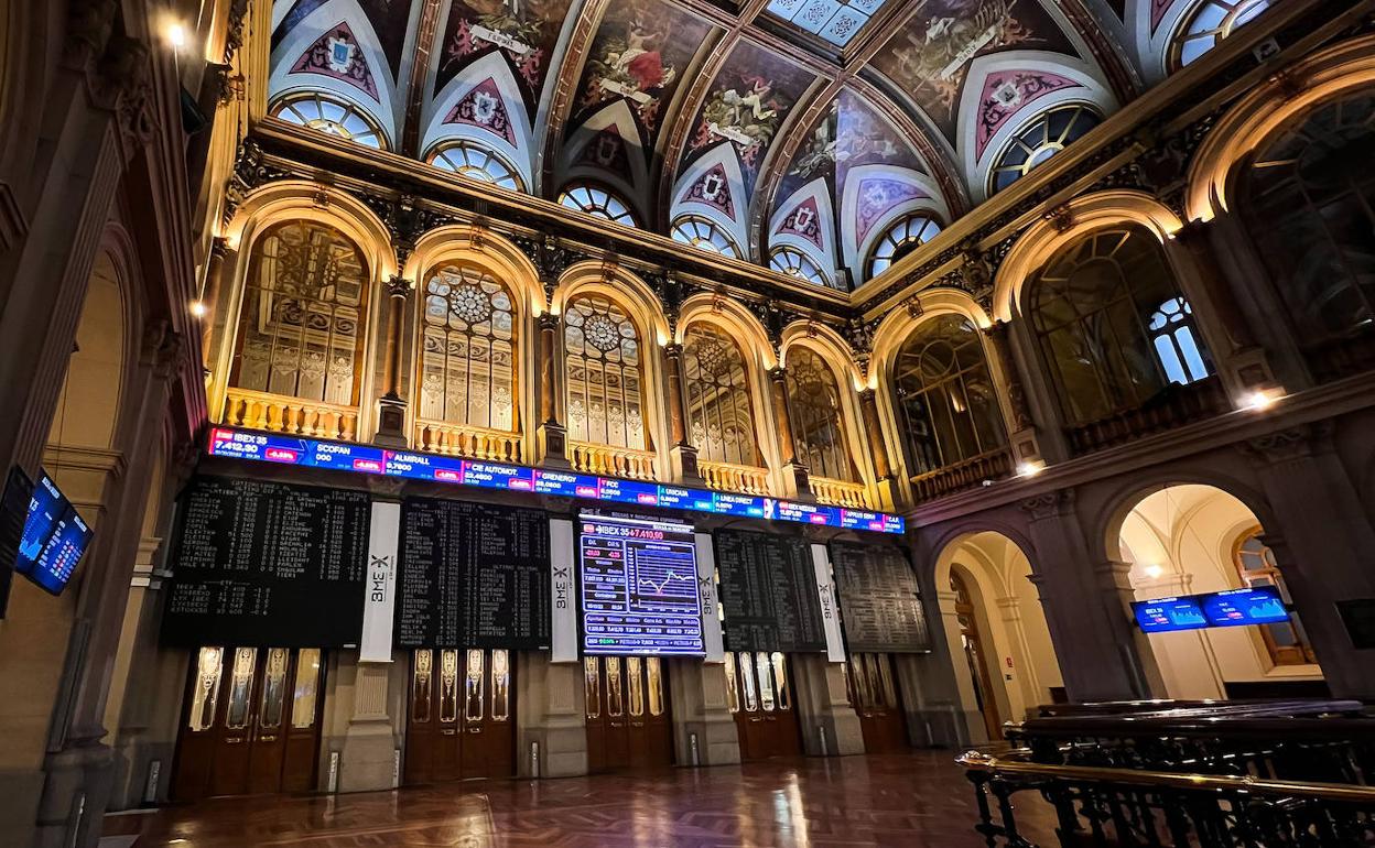 Interior de la Bolsa de Madrid. 