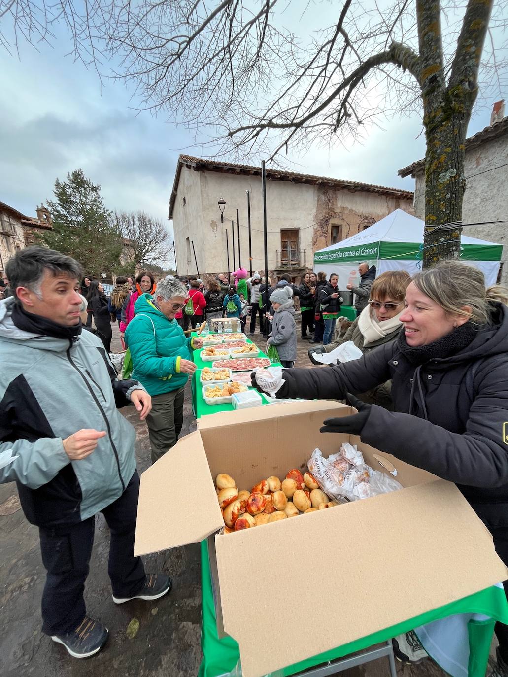 Fotos: Marcha solidaria en el Rasillo en favor de la Asociación Española contra el Cáncer