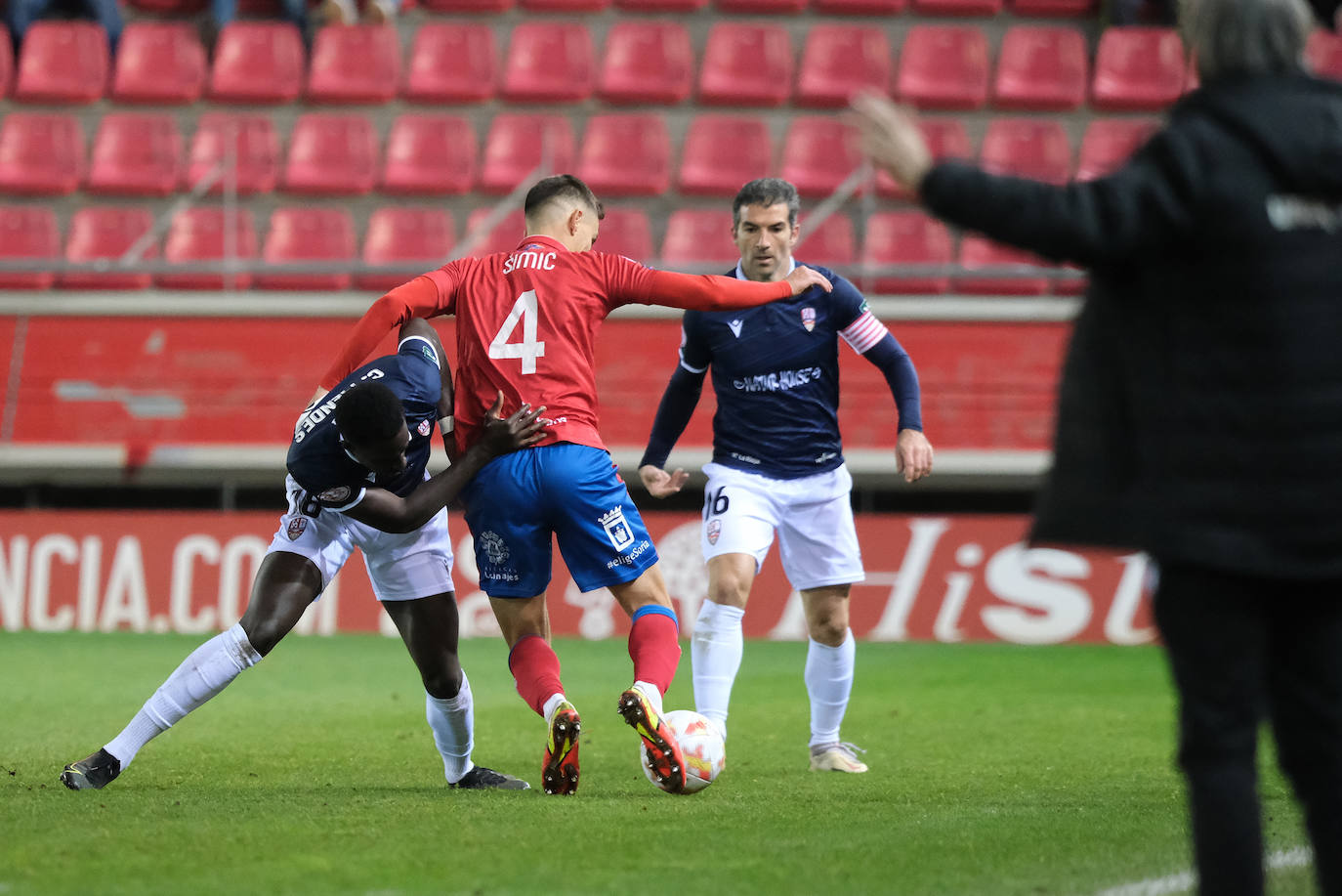 Fotos: El partido de la UD Logroñés frente al Numancia en Los Pajaritos
