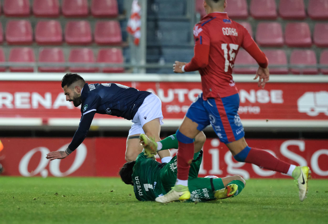 Fotos: El partido de la UD Logroñés frente al Numancia en Los Pajaritos