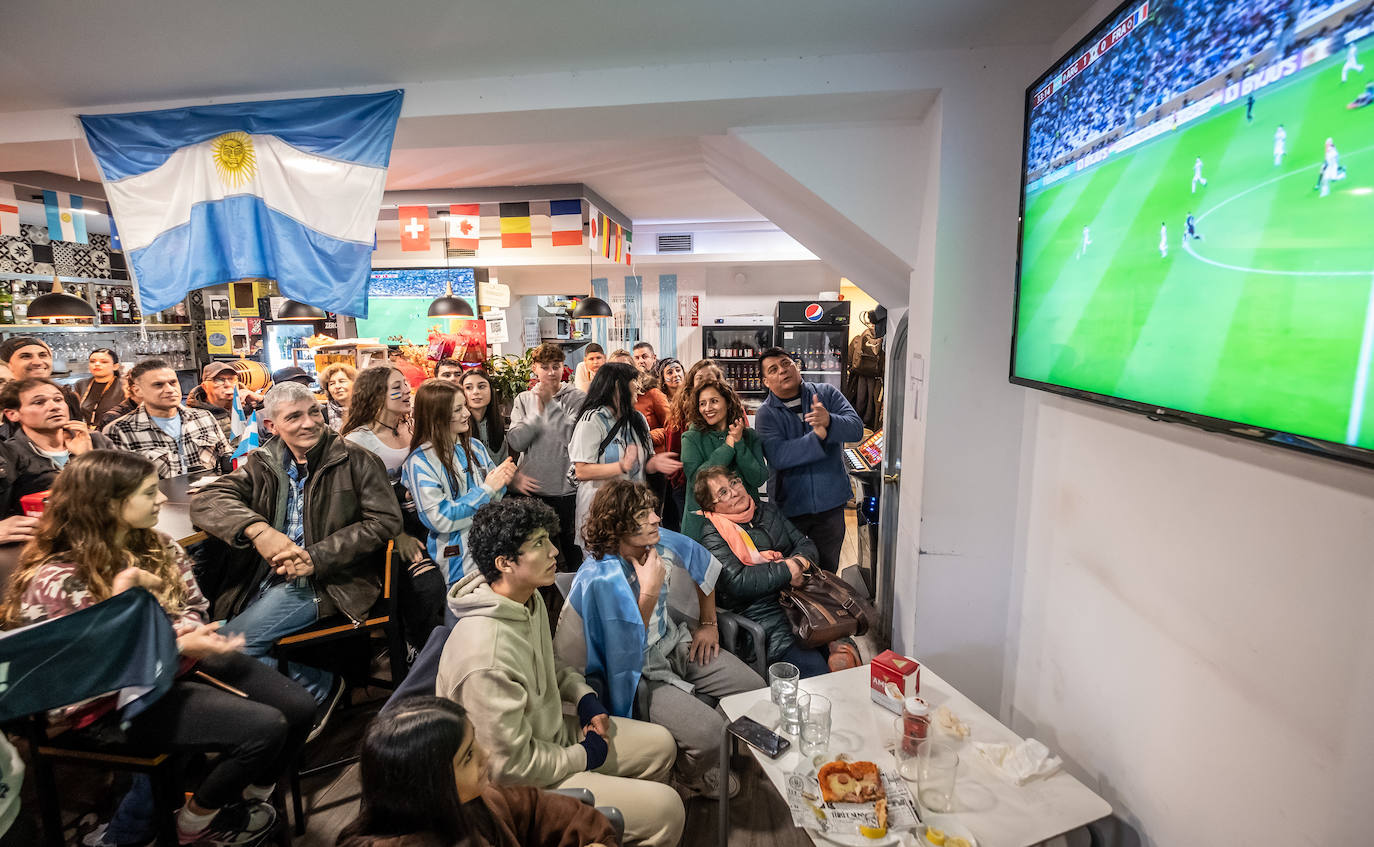 Fotos: ¿Cómo viven la final los argentinos de Logroño?