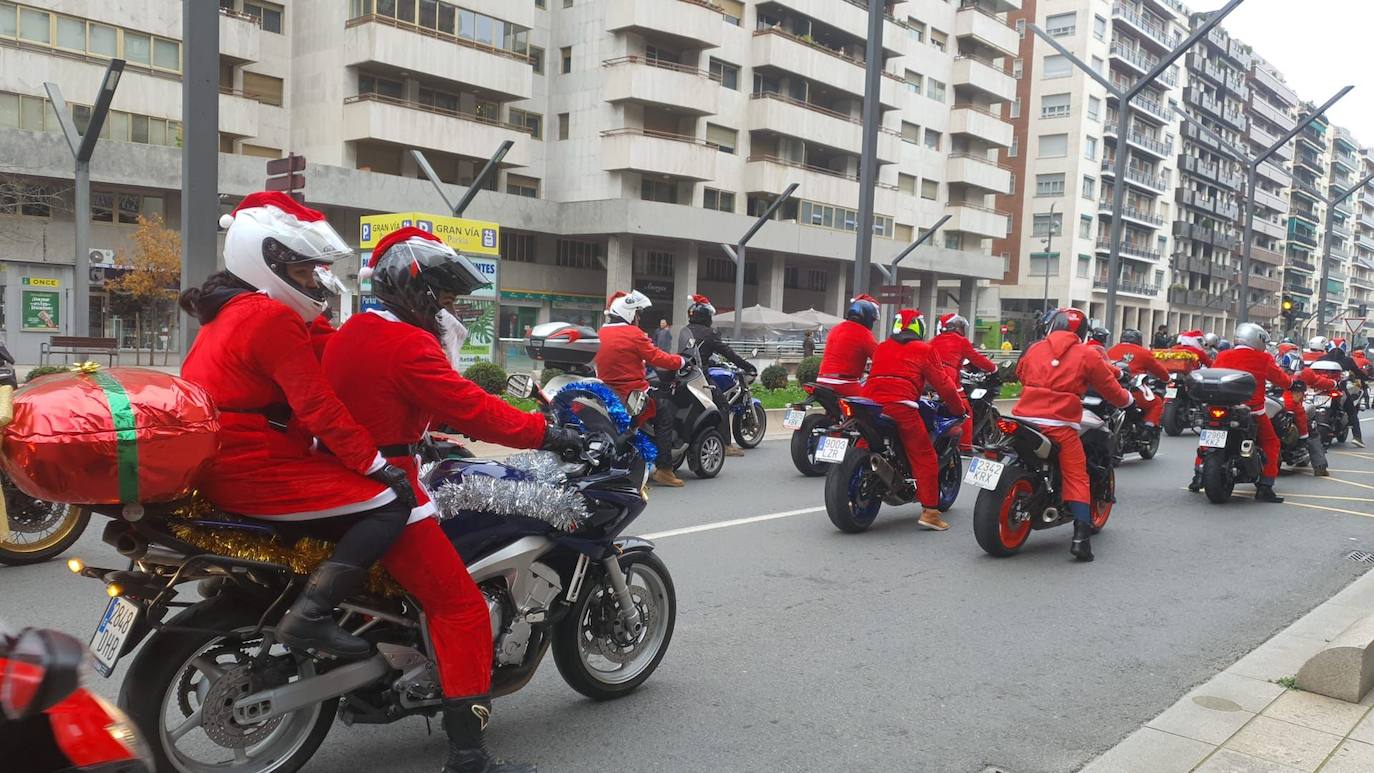 Fotos: Imagen de la Papanoelada organizada por la Asociación Motorista Correcaminos