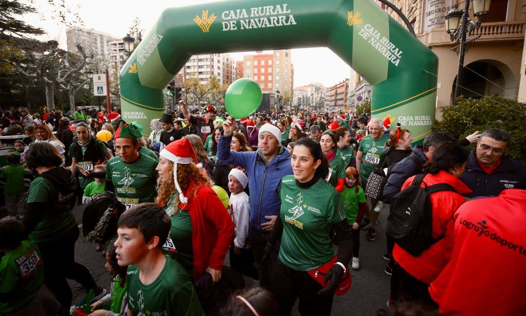 Fotos: Disfraces y buen humor para la mini San Silvestre en Logroño