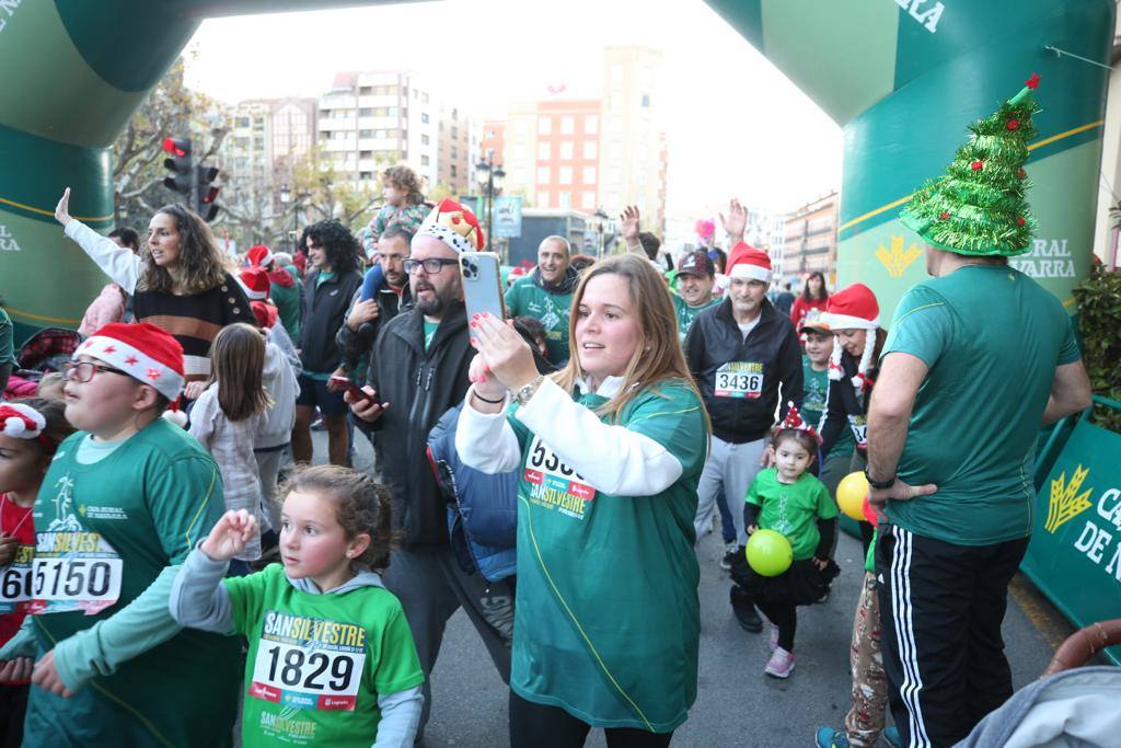 Fotos: Disfraces y buen humor para la mini San Silvestre en Logroño