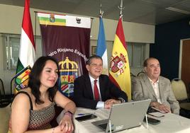 Celso González, en el centro, durante el Consejo de la Comunidad Riojana en el Exterior, en Buenos Aires.