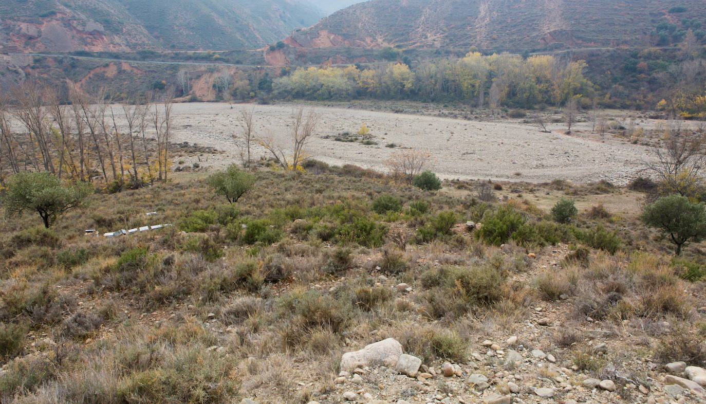 Cauce del Cidacos entre Arnedillo y Santa Eulalia.