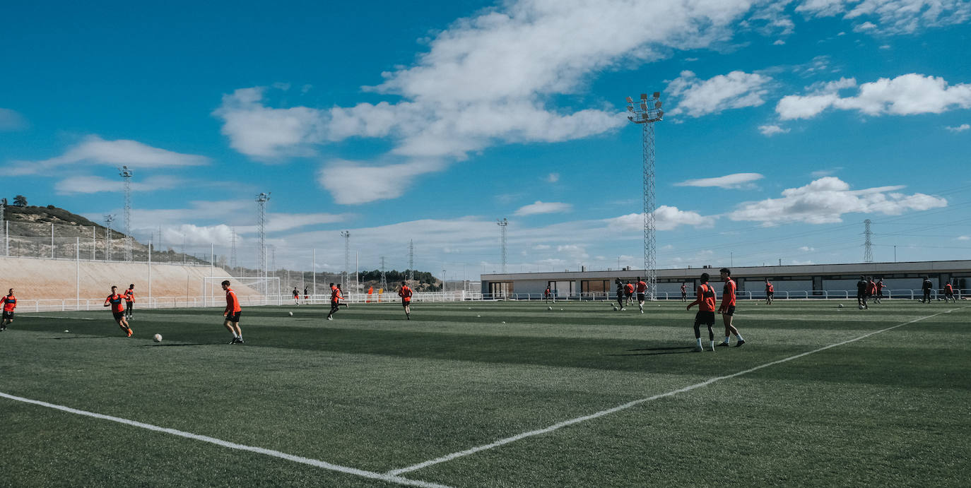 Primeros pases en la nueva ciudad deportiva de la UDL