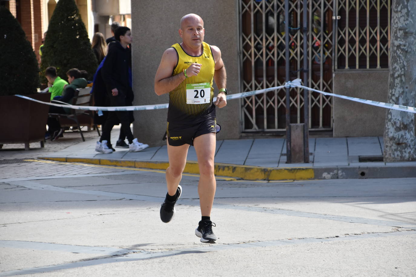 Pérez e Izal ganan en Aldeanueva