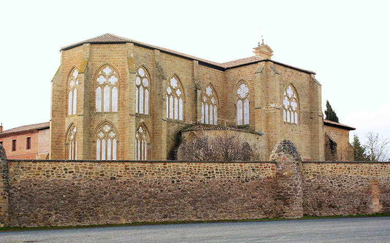 Exterior del monasterio de Cañas.