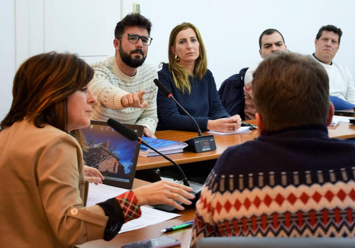 Rubén Gutiérrez durante un pleno municipal en Villamediana.