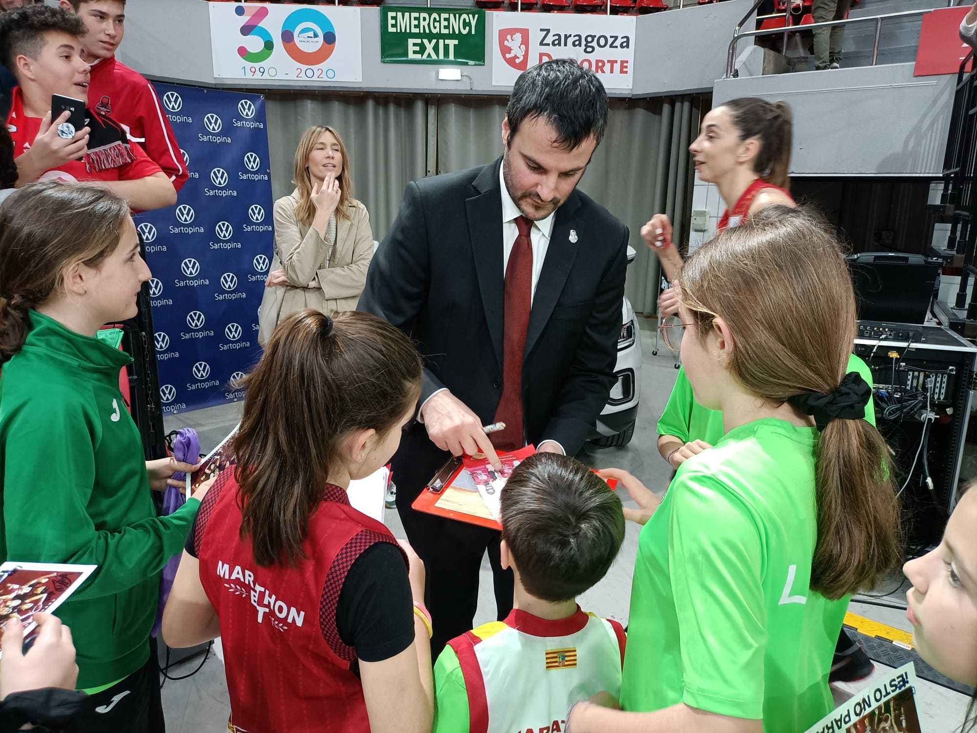 El Casademont Zaragoza invita a las niñas del alevines de Alfaro a un partido