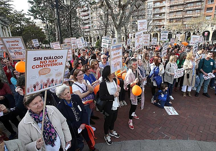 Protesta celebrada frente al Palacete de Gobierno.