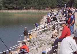 Imagen de archivo de pescadores en Logroño