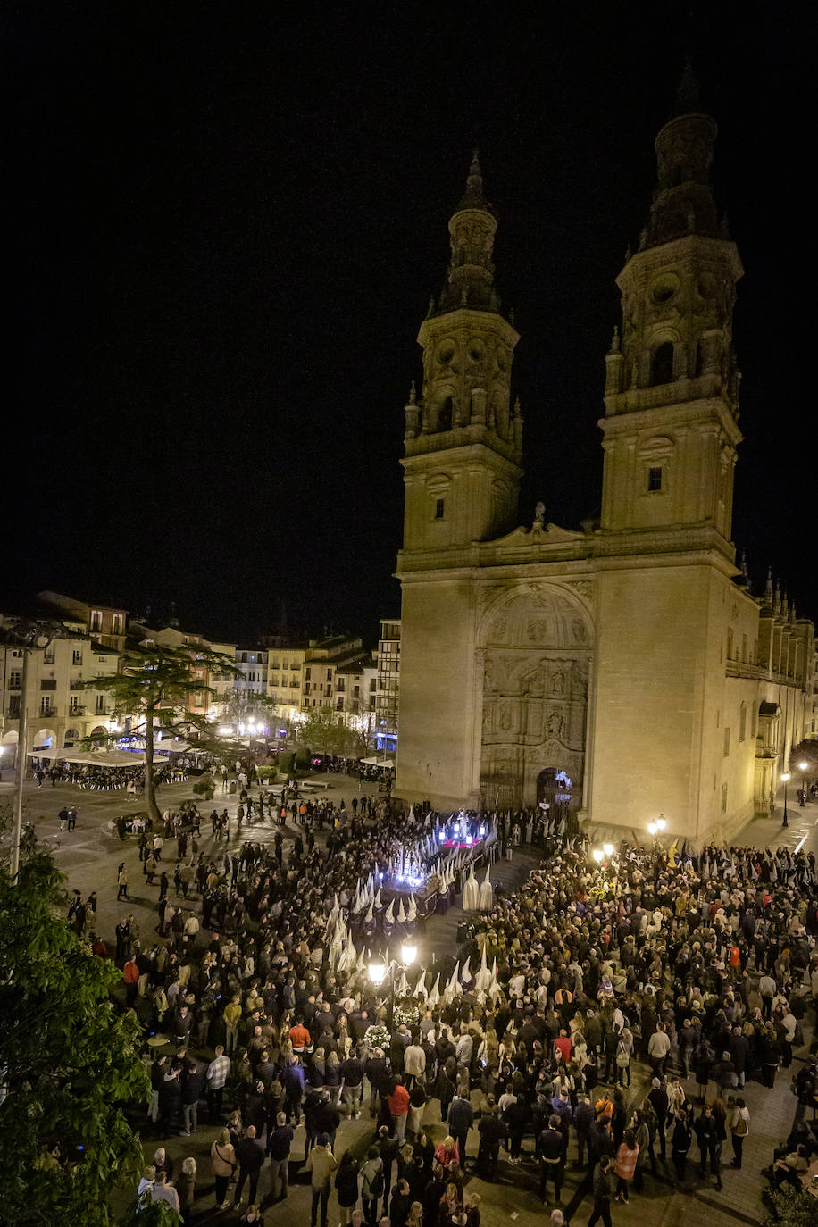 Y a medianoche, el Silencio