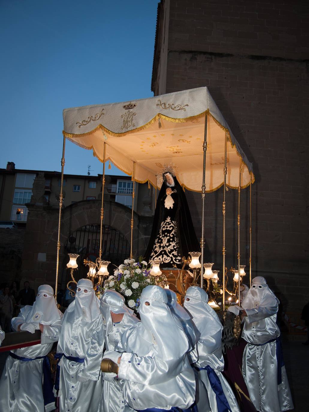 Imagen secundaria 2 - La procesiones se multiplican en toda La Rioja