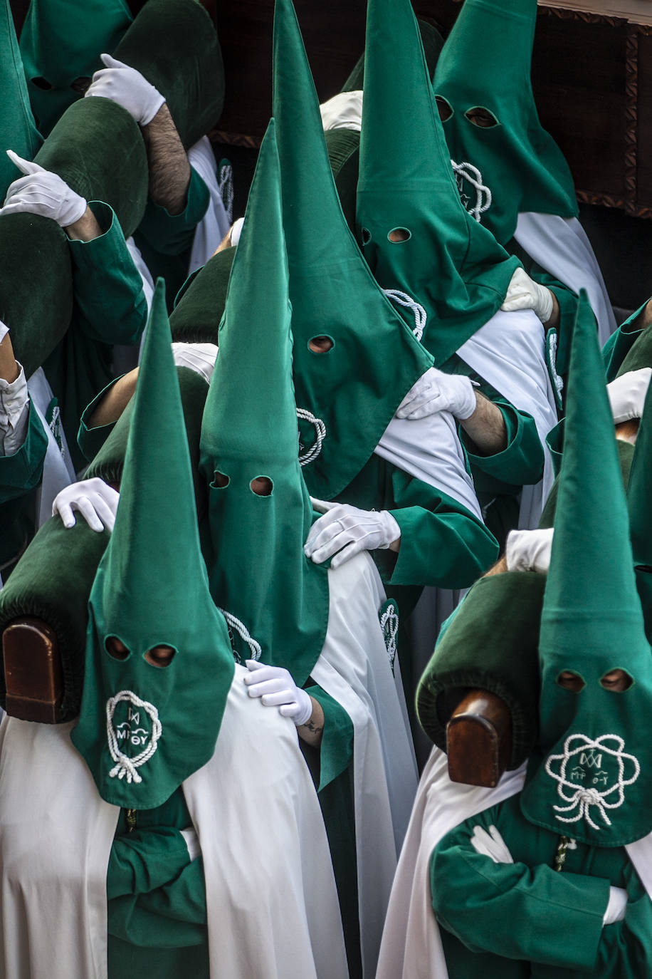 La procesión del Santo Entierro llena Logroño