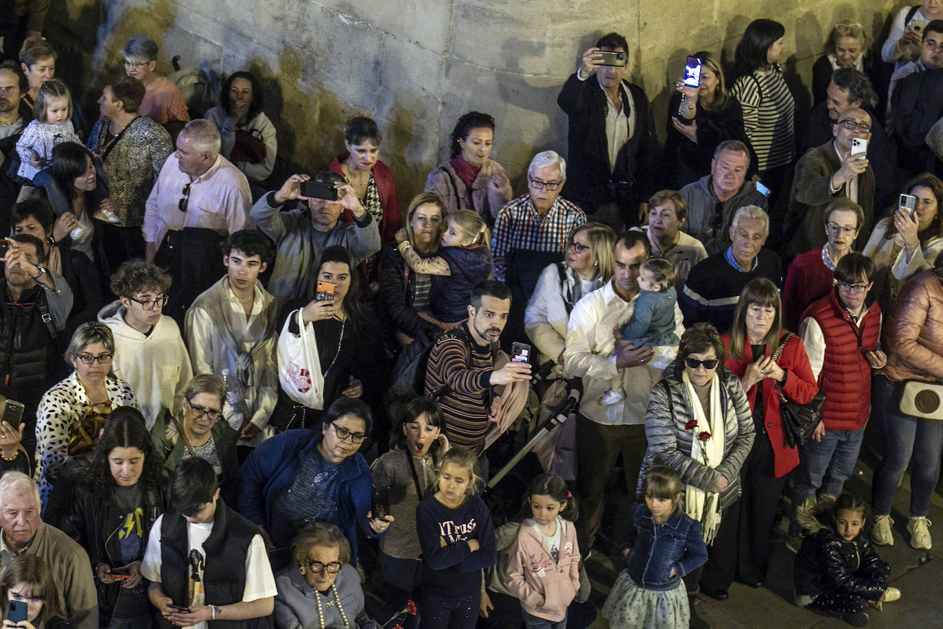 La procesión del Santo Entierro llena Logroño