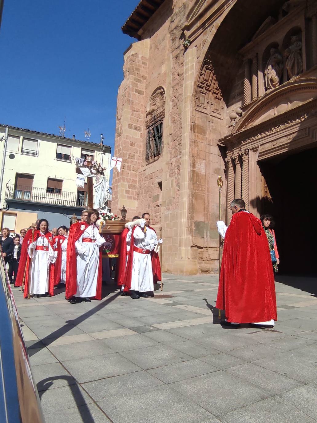 Vía Lucis de Arnedo, la procesión del Resucitado