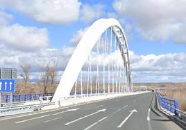 Puente Arco en el kilometro 78 de la A-12.